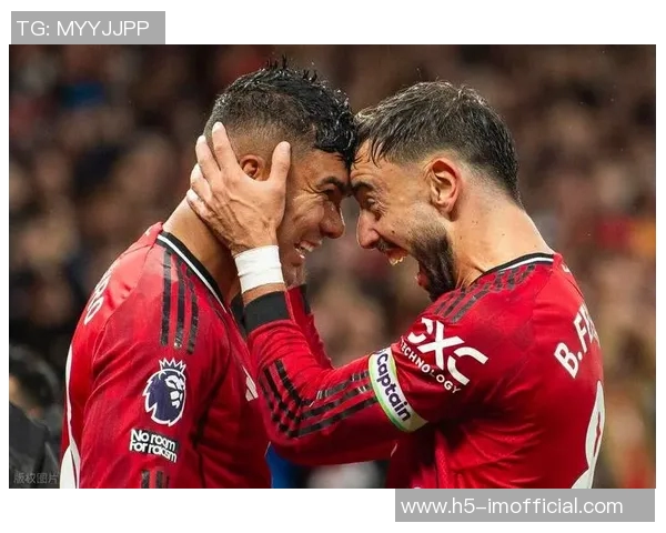 曼联球迷五连胜才理发拉门斯期待再赢两场继续庆祝 曼联球迷五连胜才理发拉门斯期待再赢两场继续庆祝