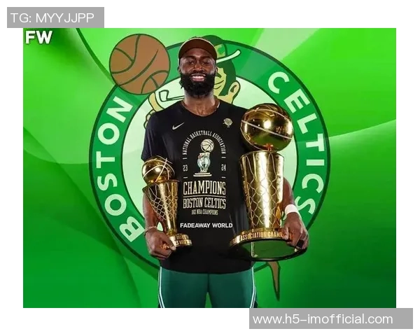 杰伦布朗半场表现抢眼17投8中三分球命中率高达60独得19分助力球队 杰伦布朗半场表现抢眼17投8中三分球命中率高达60独得19分助力球队