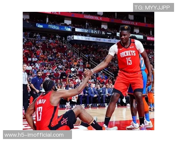 哈登谈默契培养从卡佩拉与大帝到大祖与阿伦的沟通之道