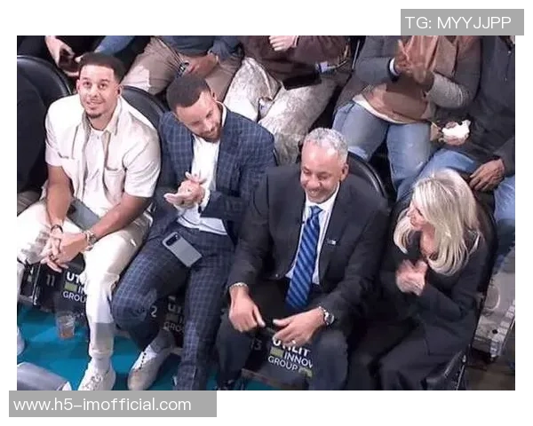 梅尔顿评论黄蜂对库里防守策略极端甚至发球时也全力纠缠 梅尔顿评论黄蜂对库里防守策略极端甚至发球时也全力纠缠